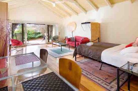 Double Nut Chalets - Foster Accommodation 1