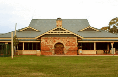 Potters Hotel And Brewery - Foster Accommodation
