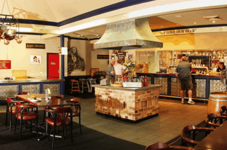 Potters Hotel And Brewery - Foster Accommodation 6