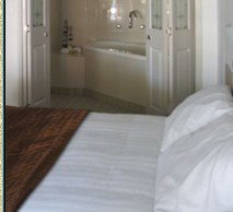 The Edge Hotel - Foster Accommodation 2