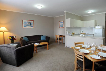 Quest Windsor - Foster Accommodation 4