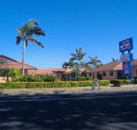 Twin Pines Motel - Foster Accommodation