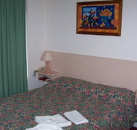 Rainbow Motel - Foster Accommodation