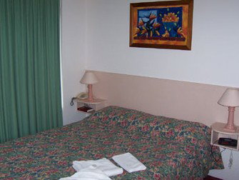 Rainbow Motel - Foster Accommodation 0