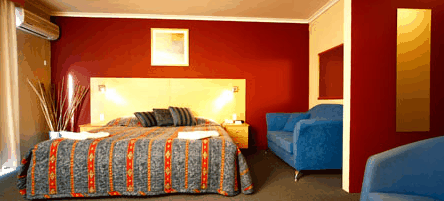 Ciloms Airport Lodge - Foster Accommodation