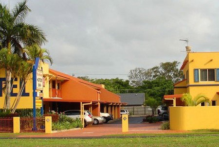 Villa Mirasol Boutique Motel - Foster Accommodation 2