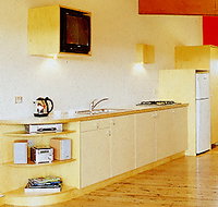 Hilltop Studios - Foster Accommodation