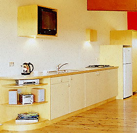 Hilltop Studios - Foster Accommodation 0