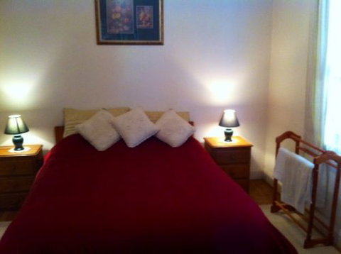 Cookes Cottage - Foster Accommodation 1