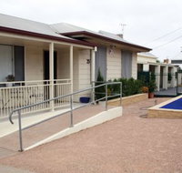 Executive Holiday Rental - Foster Accommodation