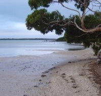 Stanley Lakeside Spa Cabins - Foster Accommodation