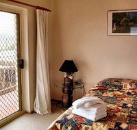 Esplanade Apartments - Foster Accommodation