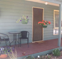 Waterfall Cottage - Foster Accommodation