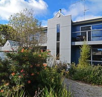 Barrakee Beach House - Foster Accommodation
