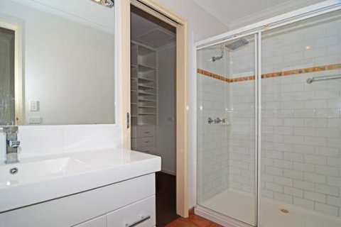 Barrakee Beach House - Foster Accommodation 4