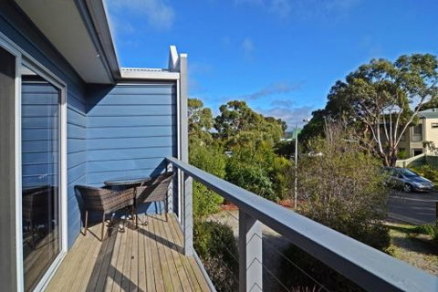 Barrakee Beach House - Foster Accommodation 5
