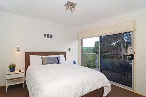 Barrakee Beach House - Foster Accommodation 6