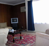 Black Opal Holiday Units - Foster Accommodation