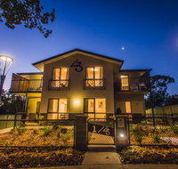 One of a Kind Apartments - Foster Accommodation