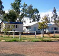 Cobb amp Co Caravan Park - Foster Accommodation