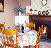 Burdett's Waratah Cottage - Foster Accommodation