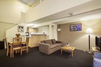 APX Parramatta - Foster Accommodation 10