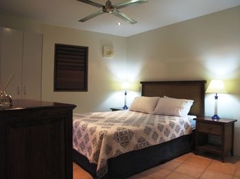 L'Auberge Noosa - Foster Accommodation 4