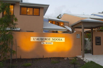 L'Auberge Noosa - Foster Accommodation 6