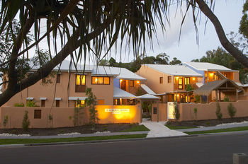 L'Auberge Noosa - Foster Accommodation 7