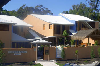 L'Auberge Noosa - Foster Accommodation 8