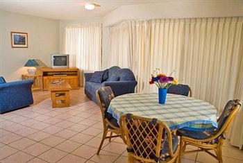 Pacific Horizons Resort - Foster Accommodation 5