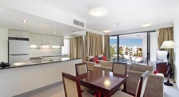 OVR Caloundra - Foster Accommodation 10