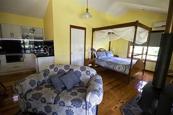 Bendles Cottages And Country Villas - Foster Accommodation 3