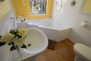 Bendles Cottages And Country Villas - Foster Accommodation 10