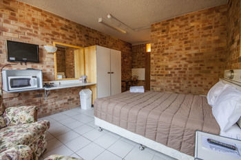 Marco Polo Motor Inn Sydney - Foster Accommodation 1