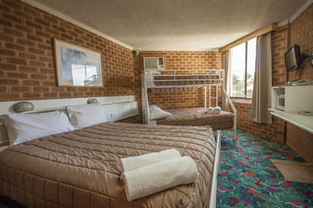 Marco Polo Motor Inn Sydney - Foster Accommodation 8