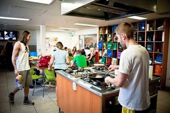 Habitat HQ - Hostel - Foster Accommodation 2