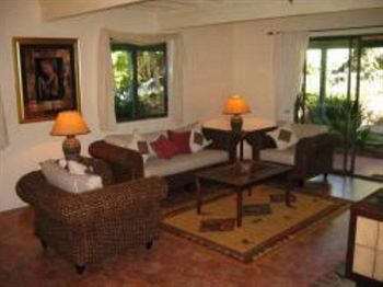 The African Cottage - Foster Accommodation 7