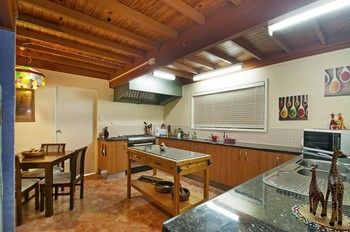 The African Cottage - Foster Accommodation 20