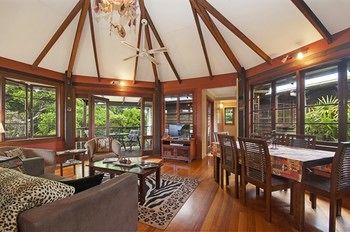 The African Cottage - Foster Accommodation 23
