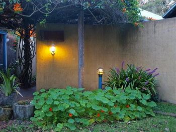 The African Cottage - Foster Accommodation 5