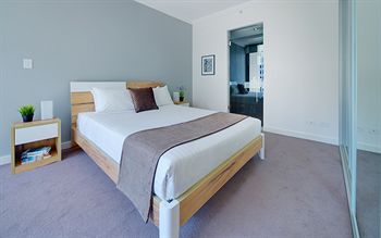 Zara Tower - Luxury Suites And Apartments - Foster Accommodation 1