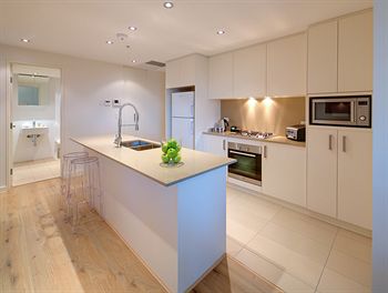 Zara Tower - Luxury Suites And Apartments - Foster Accommodation 5