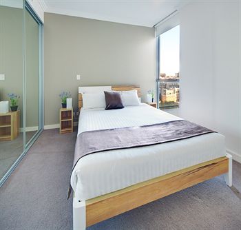 Zara Tower - Luxury Suites And Apartments - Foster Accommodation 6