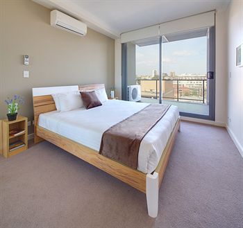 Zara Tower - Luxury Suites And Apartments - Foster Accommodation 8