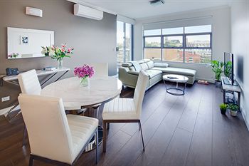 Zara Tower - Luxury Suites And Apartments - Foster Accommodation 16