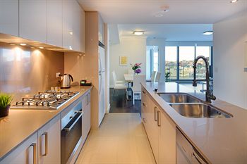 Zara Tower - Luxury Suites And Apartments - Foster Accommodation 28
