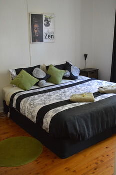 House On The Hill - Hunter Valley - Foster Accommodation 4