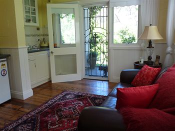 Brentwood Accommodation - Foster Accommodation 3