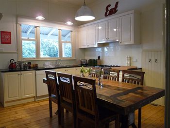 Brentwood Accommodation - Foster Accommodation 14